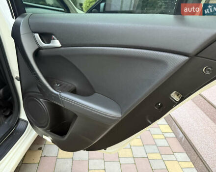 Белый Хонда Аккорд, объемом двигателя 2 л и пробегом 123 тыс. км за 11999 $, фото 15 на Automoto.ua