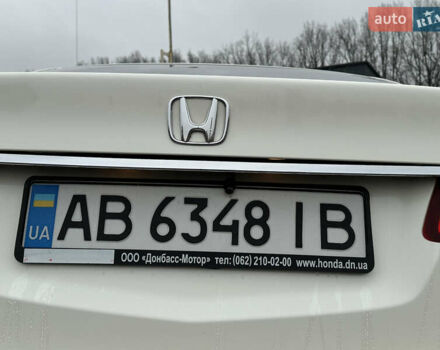 Белый Хонда Аккорд, объемом двигателя 2.4 л и пробегом 227 тыс. км за 9999 $, фото 15 на Automoto.ua