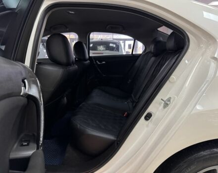 Белый Хонда Аккорд, объемом двигателя 2 л и пробегом 189 тыс. км за 9900 $, фото 9 на Automoto.ua