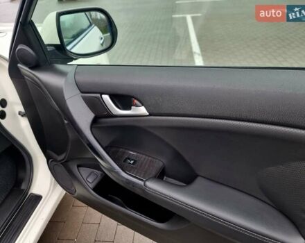 Белый Хонда Аккорд, объемом двигателя 2.35 л и пробегом 227 тыс. км за 10950 $, фото 41 на Automoto.ua