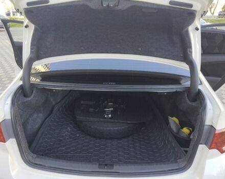 Белый Хонда Аккорд, объемом двигателя 2.4 л и пробегом 210 тыс. км за 9500 $, фото 5 на Automoto.ua