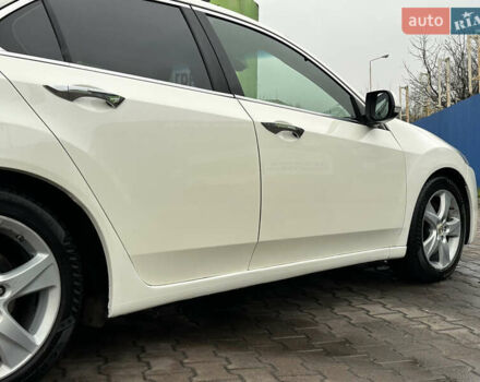 Белый Хонда Аккорд, объемом двигателя 2.4 л и пробегом 227 тыс. км за 9999 $, фото 10 на Automoto.ua