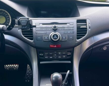 Белый Хонда Аккорд, объемом двигателя 2.4 л и пробегом 160 тыс. км за 11500 $, фото 6 на Automoto.ua