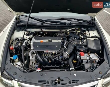 Белый Хонда Аккорд, объемом двигателя 2.35 л и пробегом 227 тыс. км за 10950 $, фото 44 на Automoto.ua