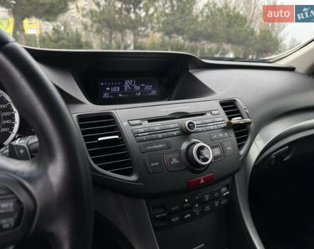 Белый Хонда Аккорд, объемом двигателя 2.2 л и пробегом 170 тыс. км за 10900 $, фото 19 на Automoto.ua