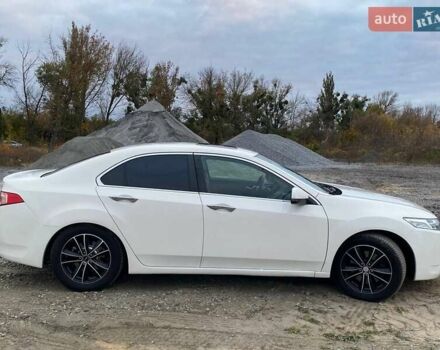 Белый Хонда Аккорд, объемом двигателя 2.4 л и пробегом 177 тыс. км за 9900 $, фото 10 на Automoto.ua