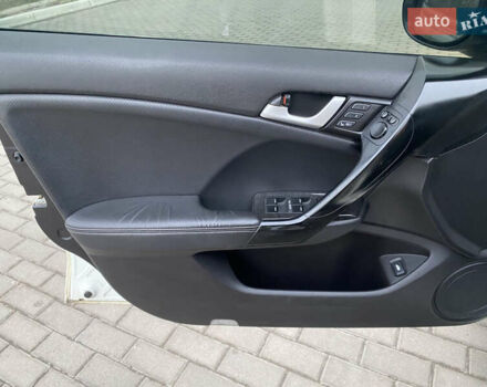 Білий Хонда Аккорд, об'ємом двигуна 2.35 л та пробігом 179 тис. км за 10500 $, фото 26 на Automoto.ua