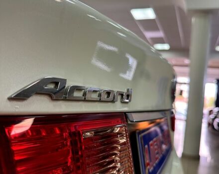 Белый Хонда Аккорд, объемом двигателя 2 л и пробегом 189 тыс. км за 9900 $, фото 2 на Automoto.ua