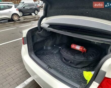 Белый Хонда Аккорд, объемом двигателя 2.35 л и пробегом 227 тыс. км за 10950 $, фото 42 на Automoto.ua