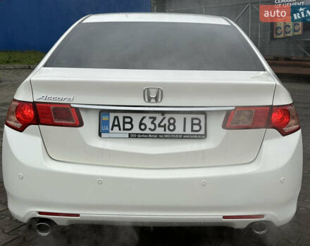 Белый Хонда Аккорд, объемом двигателя 2.4 л и пробегом 227 тыс. км за 9999 $, фото 12 на Automoto.ua