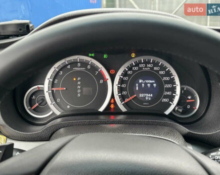 Белый Хонда Аккорд, объемом двигателя 2.4 л и пробегом 227 тыс. км за 9999 $, фото 33 на Automoto.ua