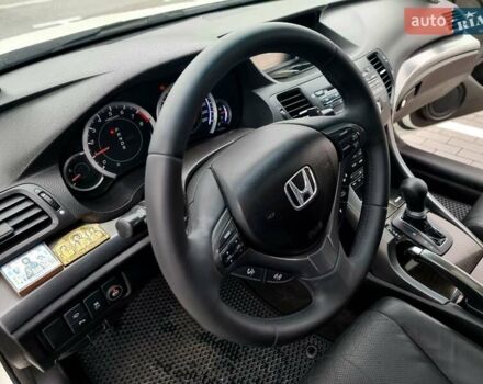 Белый Хонда Аккорд, объемом двигателя 2.35 л и пробегом 227 тыс. км за 10950 $, фото 26 на Automoto.ua