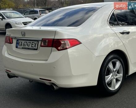 Белый Хонда Аккорд, объемом двигателя 2.35 л и пробегом 195 тыс. км за 10800 $, фото 8 на Automoto.ua