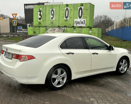 Белый Хонда Аккорд, объемом двигателя 2.4 л и пробегом 227 тыс. км за 9999 $, фото 9 на Automoto.ua