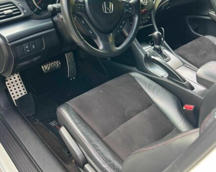 Белый Хонда Аккорд, объемом двигателя 2.4 л и пробегом 160 тыс. км за 11500 $, фото 18 на Automoto.ua