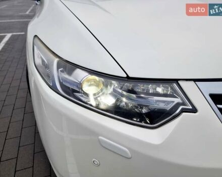 Белый Хонда Аккорд, объемом двигателя 2.35 л и пробегом 227 тыс. км за 10950 $, фото 4 на Automoto.ua