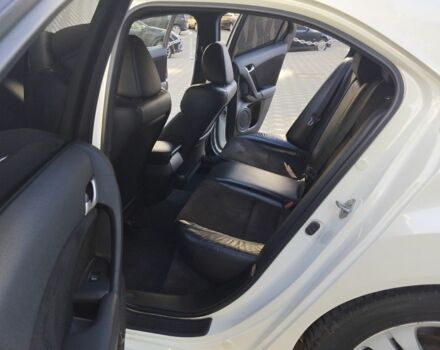 Белый Хонда Аккорд, объемом двигателя 2.4 л и пробегом 210 тыс. км за 9500 $, фото 7 на Automoto.ua