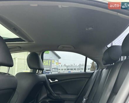 Белый Хонда Аккорд, объемом двигателя 2.4 л и пробегом 227 тыс. км за 9999 $, фото 42 на Automoto.ua