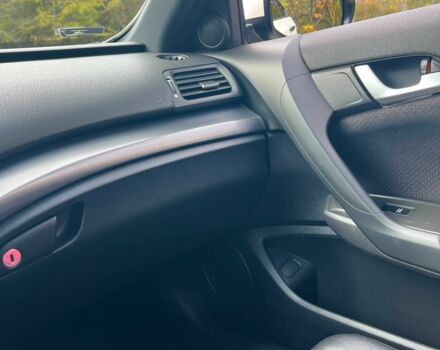 Белый Хонда Аккорд, объемом двигателя 2.4 л и пробегом 160 тыс. км за 11500 $, фото 7 на Automoto.ua