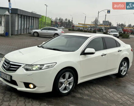 Белый Хонда Аккорд, объемом двигателя 2.4 л и пробегом 227 тыс. км за 9999 $, фото 19 на Automoto.ua