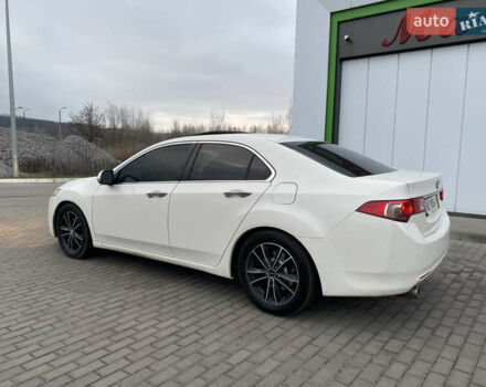 Білий Хонда Аккорд, об'ємом двигуна 2.35 л та пробігом 179 тис. км за 10500 $, фото 8 на Automoto.ua