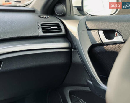 Білий Хонда Аккорд, об'ємом двигуна 2.35 л та пробігом 156 тис. км за 9999 $, фото 33 на Automoto.ua