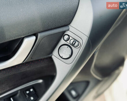 Білий Хонда Аккорд, об'ємом двигуна 2.35 л та пробігом 156 тис. км за 9999 $, фото 22 на Automoto.ua