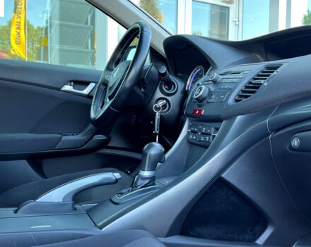 Белый Хонда Аккорд, объемом двигателя 2 л и пробегом 127 тыс. км за 11800 $, фото 64 на Automoto.ua