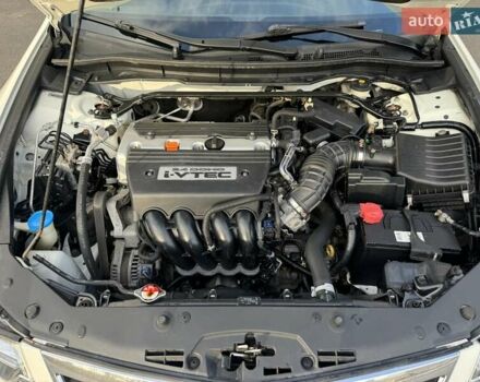 Белый Хонда Аккорд, объемом двигателя 2.35 л и пробегом 195 тыс. км за 10800 $, фото 79 на Automoto.ua