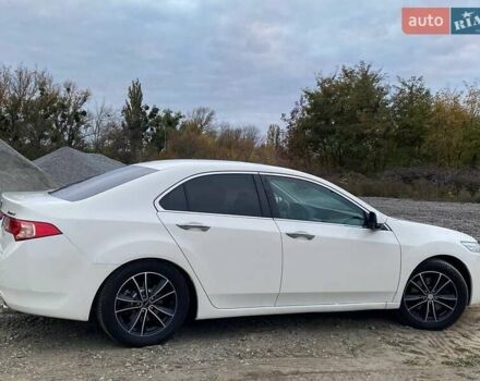 Белый Хонда Аккорд, объемом двигателя 2.4 л и пробегом 177 тыс. км за 9900 $, фото 1 на Automoto.ua