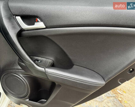 Білий Хонда Аккорд, об'ємом двигуна 2.4 л та пробігом 169 тис. км за 11350 $, фото 41 на Automoto.ua