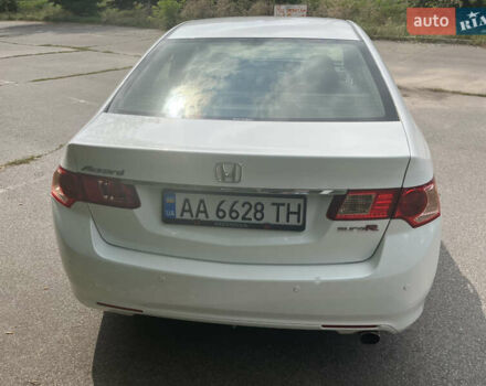 Белый Хонда Аккорд, объемом двигателя 2 л и пробегом 116 тыс. км за 13100 $, фото 2 на Automoto.ua