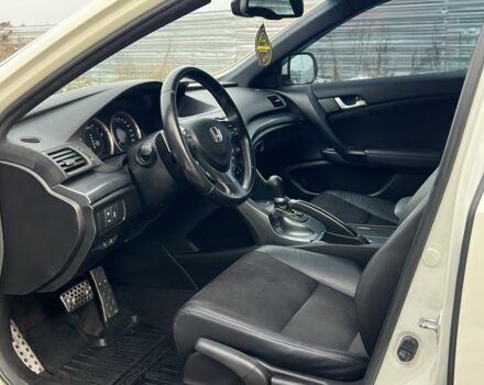 Белый Хонда Аккорд, объемом двигателя 2.4 л и пробегом 165 тыс. км за 11850 $, фото 18 на Automoto.ua