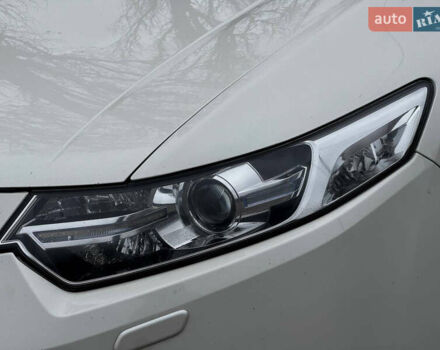 Білий Хонда Аккорд, об'ємом двигуна 2.4 л та пробігом 169 тис. км за 11350 $, фото 8 на Automoto.ua