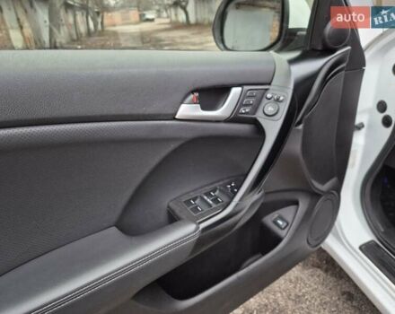 Белый Хонда Аккорд, объемом двигателя 2 л и пробегом 199 тыс. км за 10950 $, фото 13 на Automoto.ua