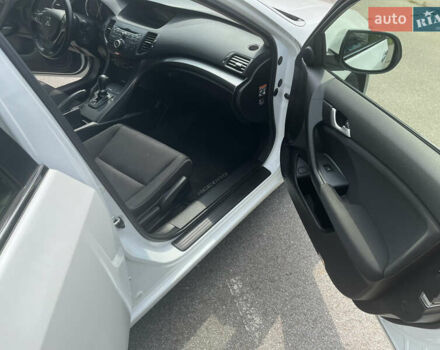 Белый Хонда Аккорд, объемом двигателя 2 л и пробегом 116 тыс. км за 13100 $, фото 6 на Automoto.ua