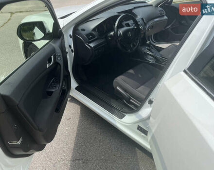 Белый Хонда Аккорд, объемом двигателя 2 л и пробегом 116 тыс. км за 13100 $, фото 4 на Automoto.ua
