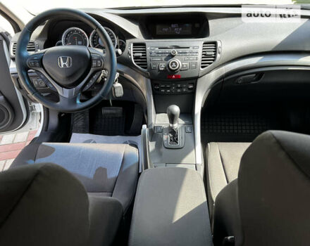 Белый Хонда Аккорд, объемом двигателя 2 л и пробегом 111 тыс. км за 12500 $, фото 4 на Automoto.ua