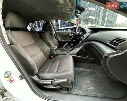 Белый Хонда Аккорд, объемом двигателя 2 л и пробегом 231 тыс. км за 8950 $, фото 26 на Automoto.ua