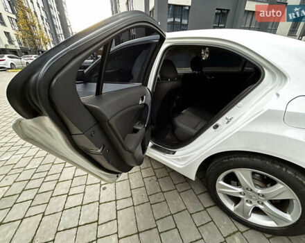 Белый Хонда Аккорд, объемом двигателя 2 л и пробегом 231 тыс. км за 8950 $, фото 17 на Automoto.ua