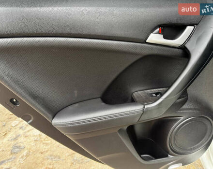 Білий Хонда Аккорд, об'ємом двигуна 2.4 л та пробігом 169 тис. км за 11350 $, фото 36 на Automoto.ua