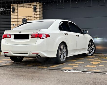 Белый Хонда Аккорд, объемом двигателя 2.4 л и пробегом 165 тыс. км за 11850 $, фото 6 на Automoto.ua