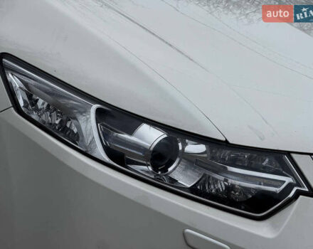 Білий Хонда Аккорд, об'ємом двигуна 2.4 л та пробігом 169 тис. км за 11350 $, фото 7 на Automoto.ua