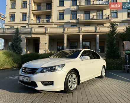 Белый Хонда Аккорд, объемом двигателя 2.4 л и пробегом 170 тыс. км за 13300 $, фото 5 на Automoto.ua