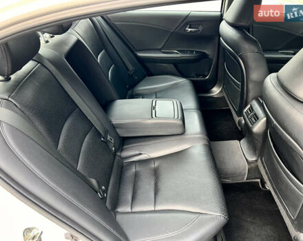 Белый Хонда Аккорд, объемом двигателя 2.4 л и пробегом 185 тыс. км за 12900 $, фото 52 на Automoto.ua