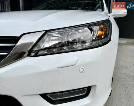 Белый Хонда Аккорд, объемом двигателя 2.4 л и пробегом 185 тыс. км за 12900 $, фото 11 на Automoto.ua