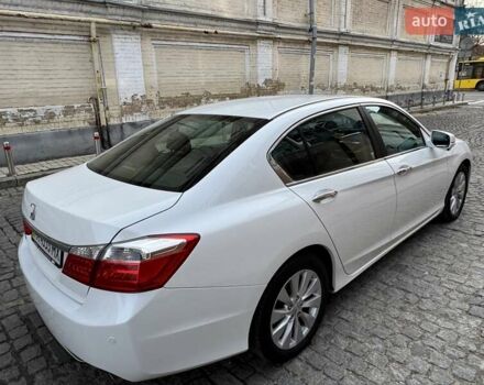 Белый Хонда Аккорд, объемом двигателя 2.4 л и пробегом 168 тыс. км за 13000 $, фото 6 на Automoto.ua