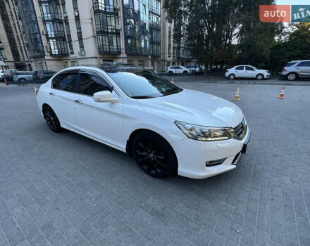 Белый Хонда Аккорд, объемом двигателя 2.4 л и пробегом 175 тыс. км за 13500 $, фото 1 на Automoto.ua