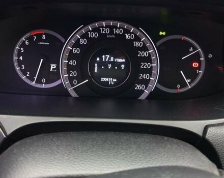 Белый Хонда Аккорд, объемом двигателя 2.36 л и пробегом 230 тыс. км за 12400 $, фото 8 на Automoto.ua