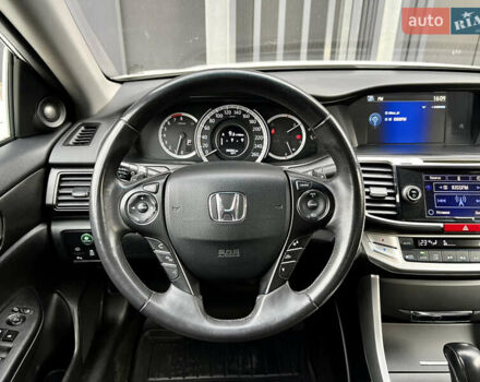 Белый Хонда Аккорд, объемом двигателя 2.4 л и пробегом 185 тыс. км за 12900 $, фото 29 на Automoto.ua